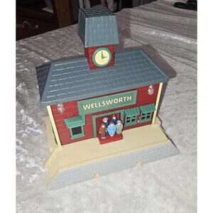 Thomas & Friends Station Take Along Wellsworth Station & Wash Learning Curve
